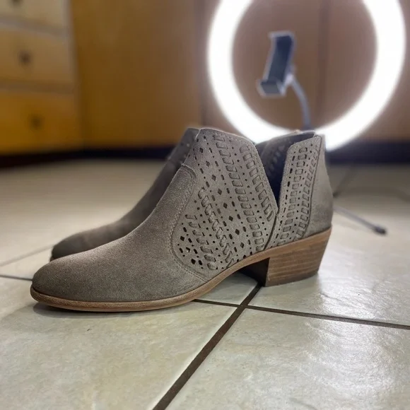 Vince Camuto Shoes Vince Camuto Shoes Vince Camuto Prasata